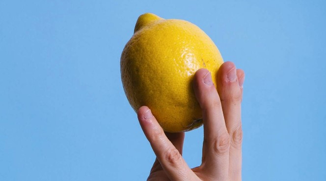 Lemon in hand